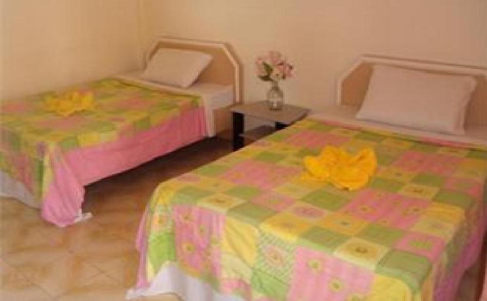 Alliyah'S Beach Resort Balabag  Zimmer foto