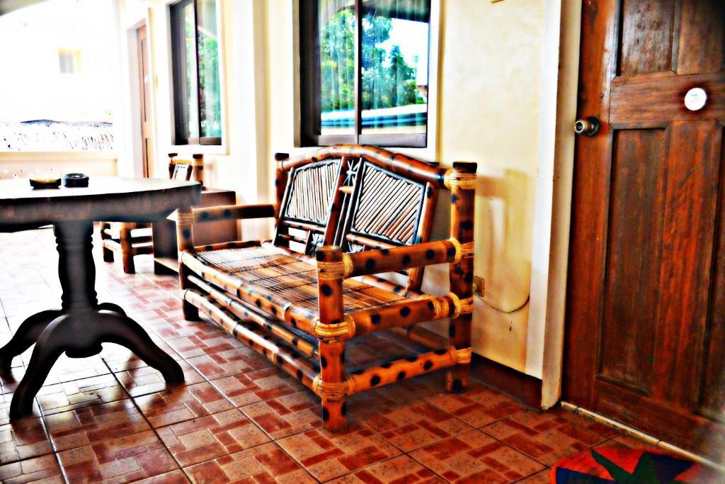 Alliyah'S Beach Resort Balabag  Exterior foto